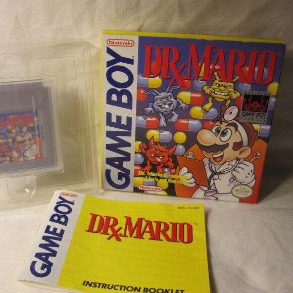 Nintendo Gameboy Video Game: Dr. Mario- complete w/ near mint box